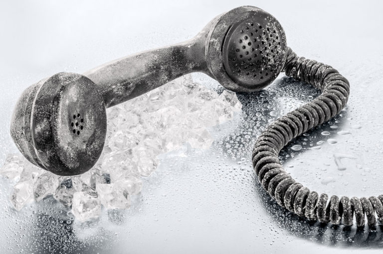 How to be the best cold caller on your recruiting desk